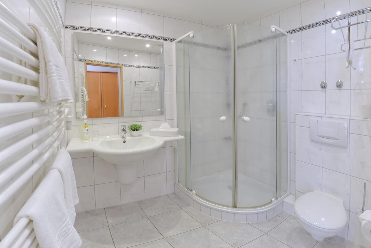 Landhotel Zur Eiche Buxtehude Dış mekan fotoğraf